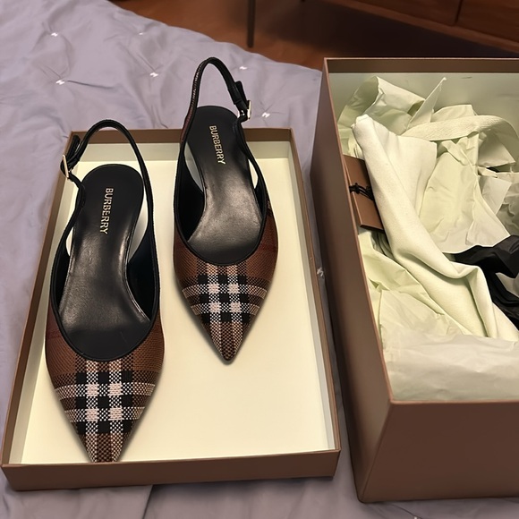 NWT Burberry check sling back heels - Picture 1 of 10